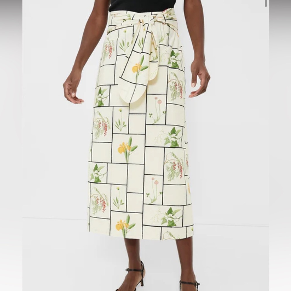 NWT Fresher Buds Cassie Skirt